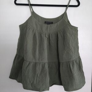 Banana Republic Fac. NWT tiered woven top sage S